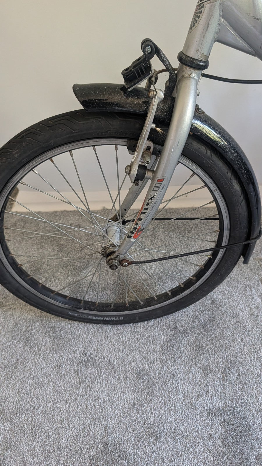 Folding Bicycle, Adults size 20 inch wheels condition used. Collection only!
