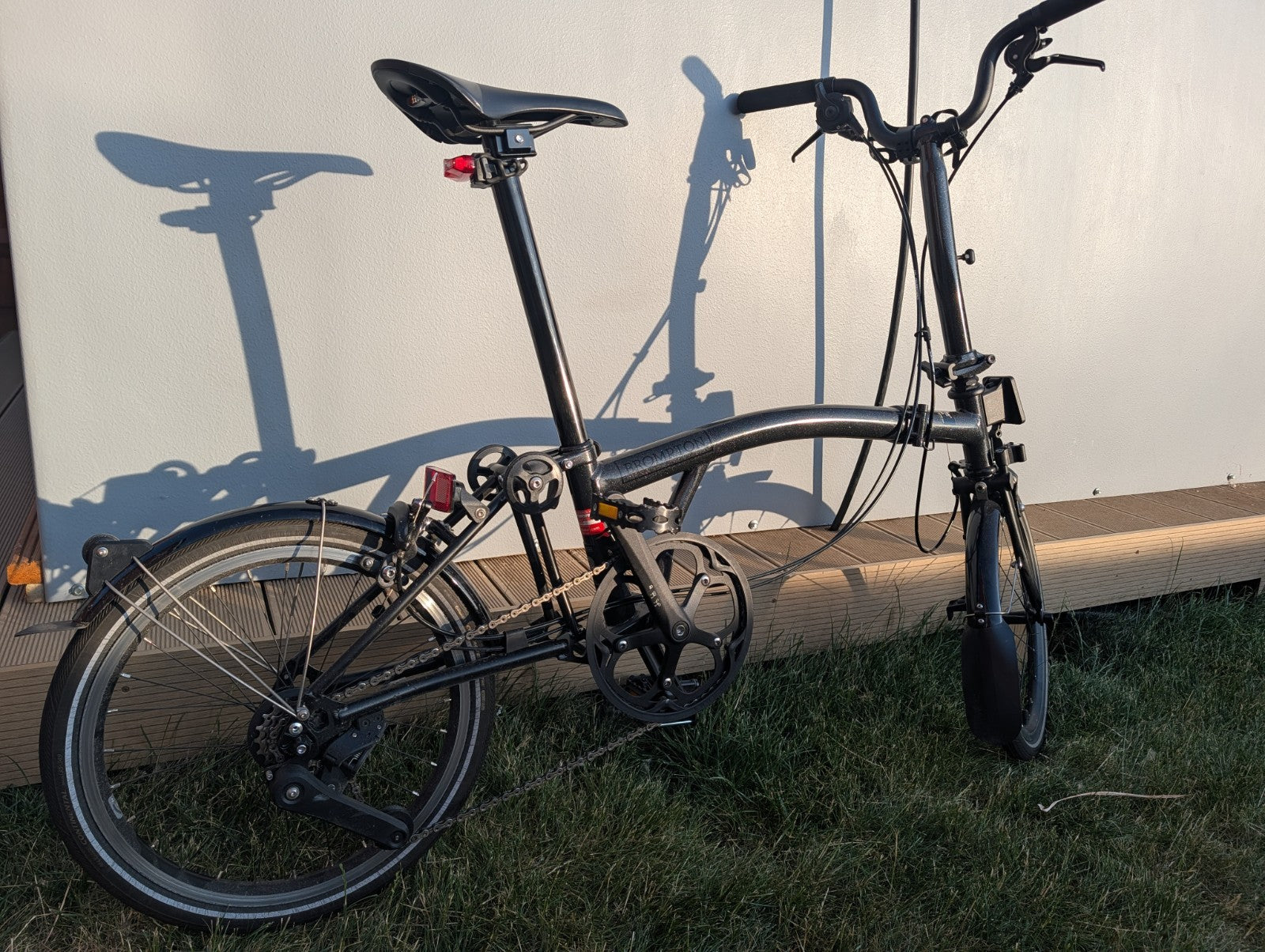Brompton P-Line 4-Speed - Midnight Black Metallic (Rare Colour) - Late 2022