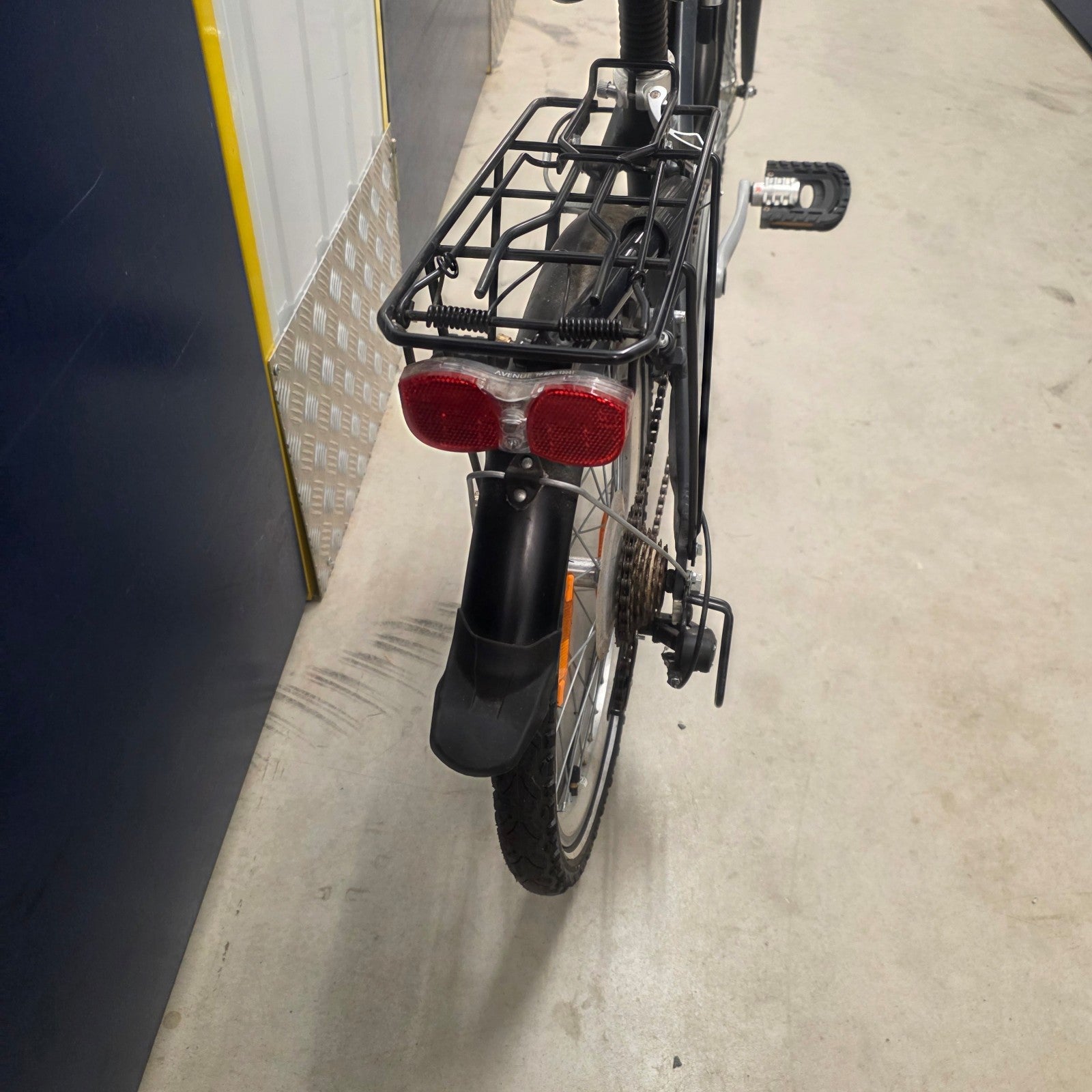 Classic Folding Bike + Carry Bag / 20" Wheels/ 7 Speed / Padded Saddle