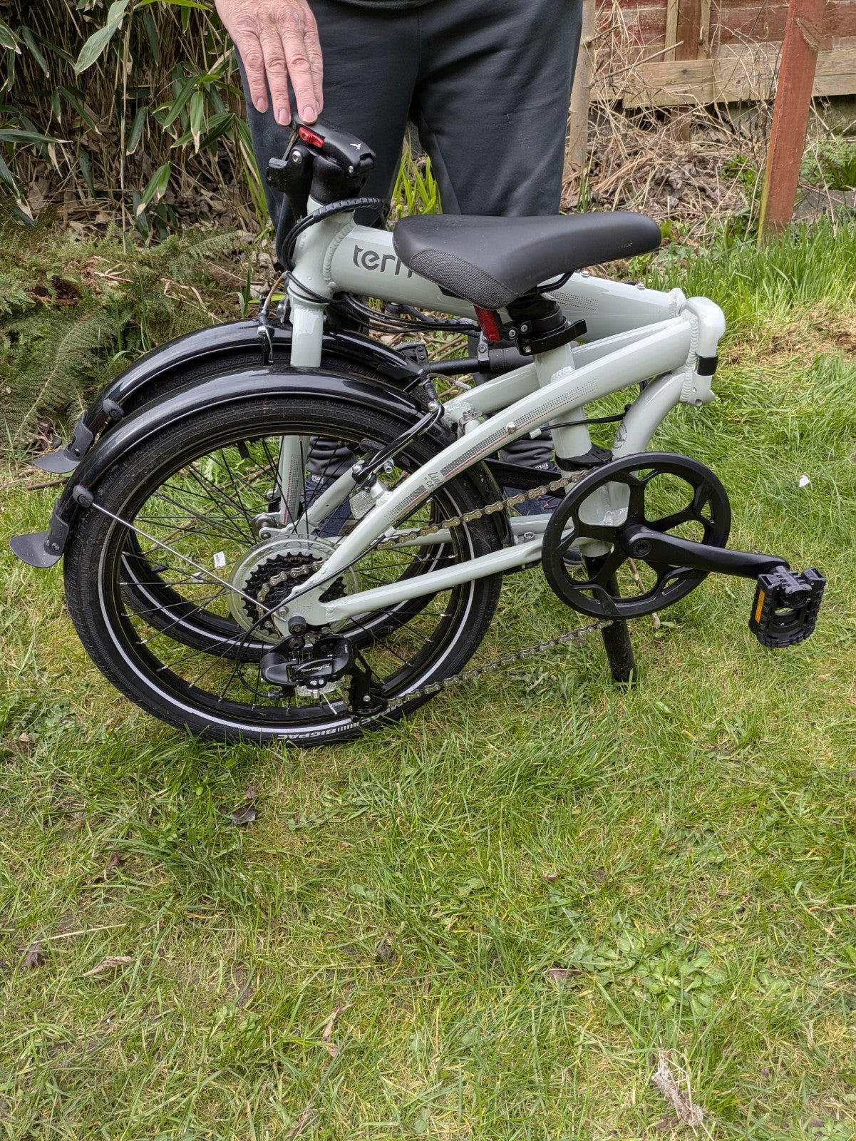 Tern Link C8 Folding Bike Grey
