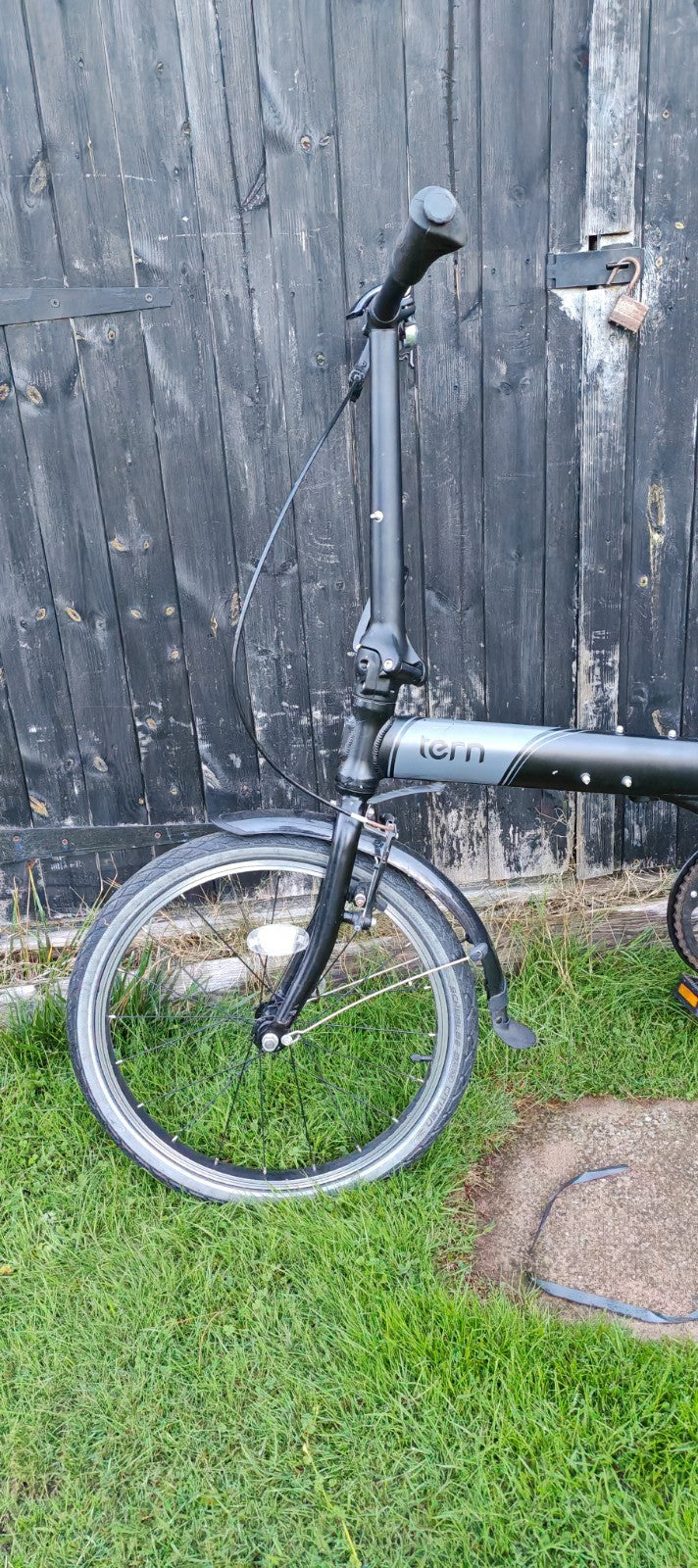Tern Link Uno 20in Folding Bike Black with Mudguards & Rear Rack