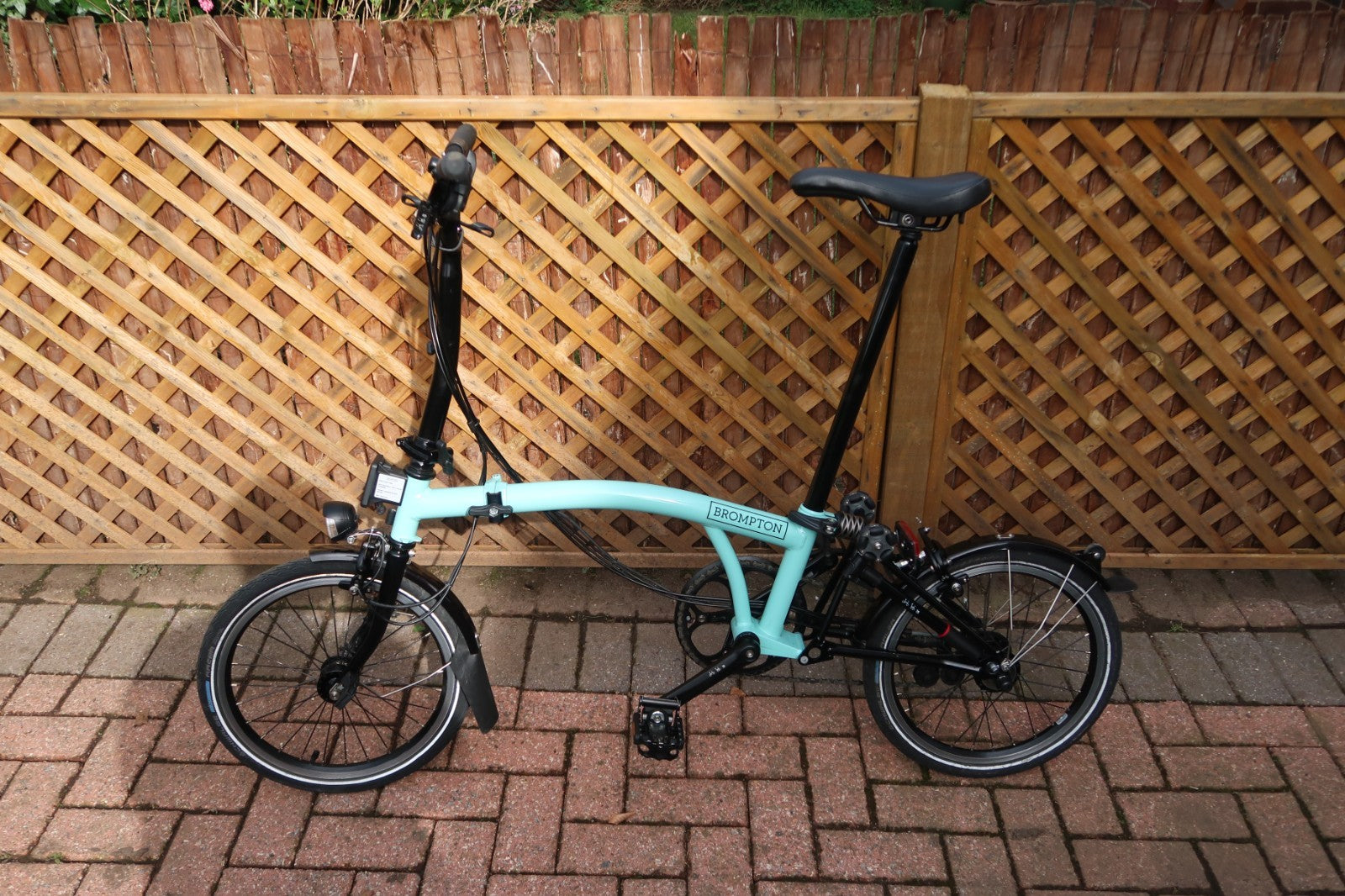 Brompton Turkish Blue Black Edition 6 Speed Dynamo Lights M Bars Collection