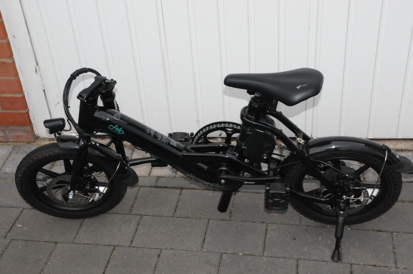 Fiido D3 Pro Folding commuter Bike. Immaculate condition with extras.