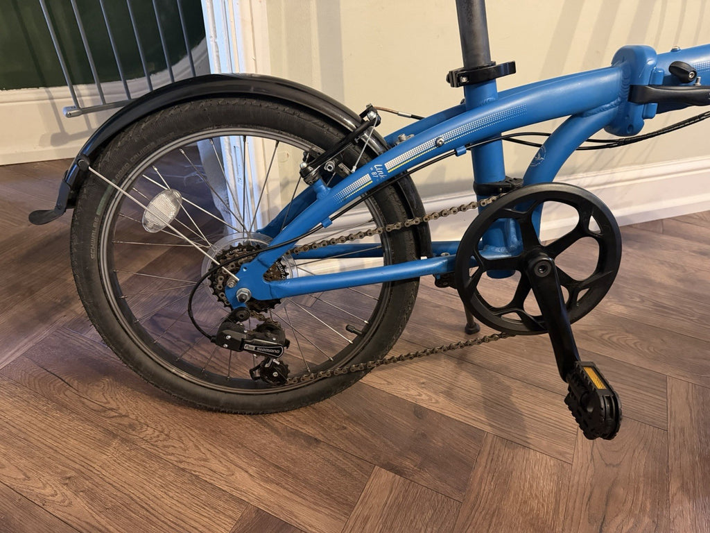 Tern Link B7 Folding Bike with 20 inch Wheels, 7 Speed. Light Blue