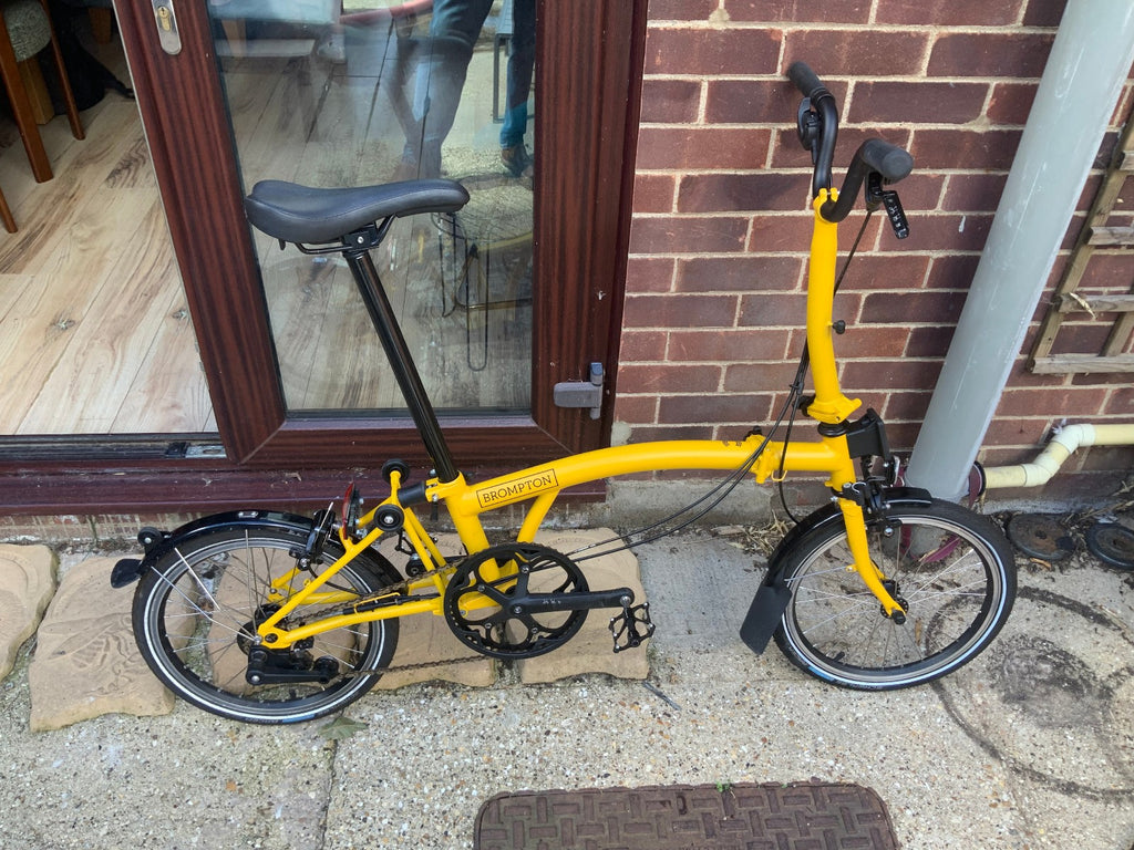 Brompton C Line 2 Speed 2023 Mid Handlebar - Yellow - Excellent Condition