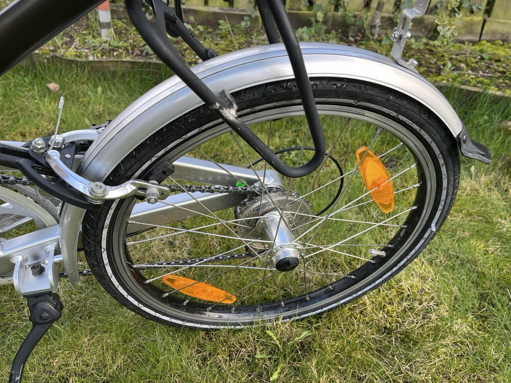 GIANT Halfway Folding Bike. 20'' wheels. 7 speed. VGC. RRP £600