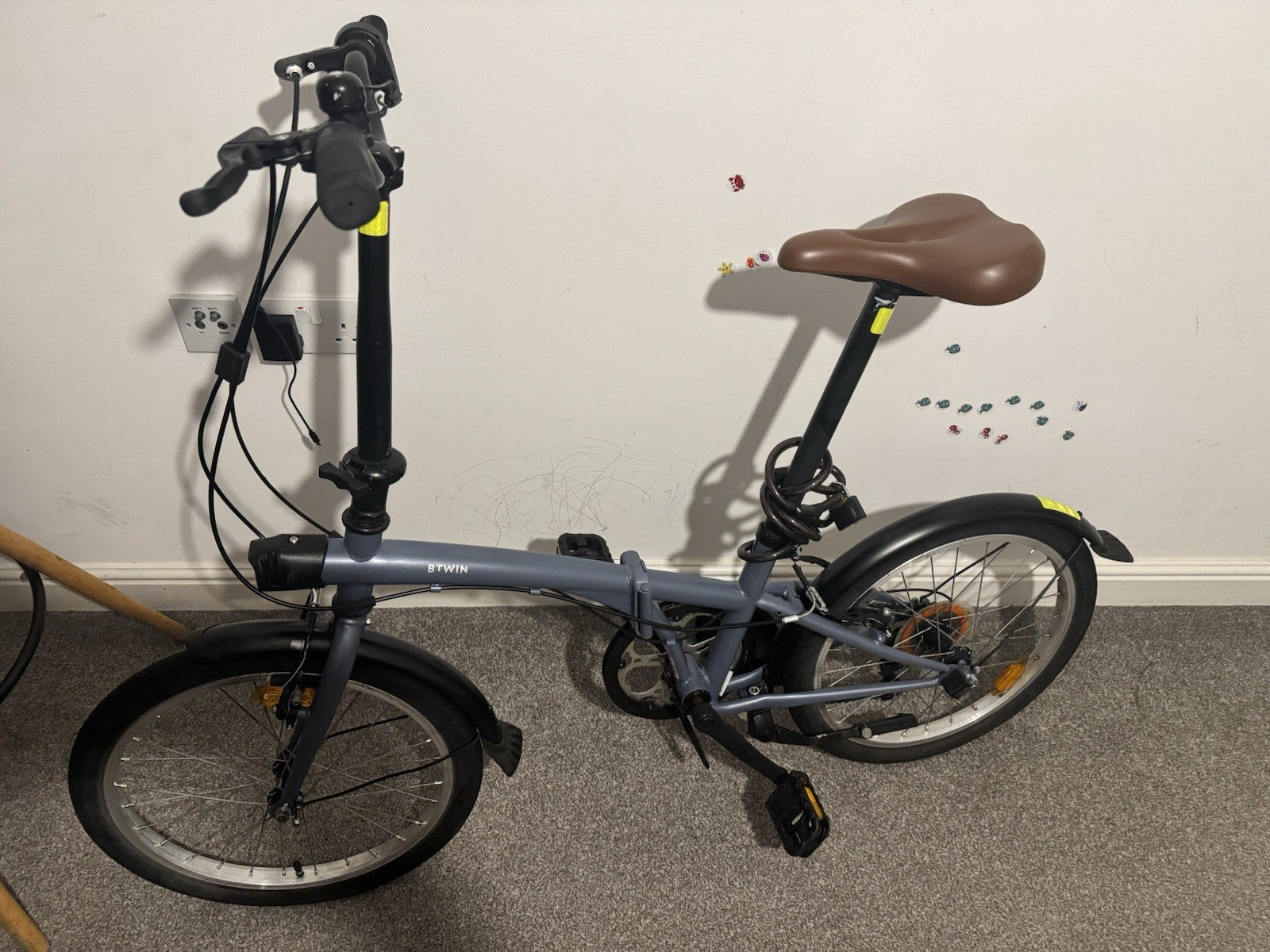 B'Twin Tilt 120 Folding Bike - Grey - in excellent condition