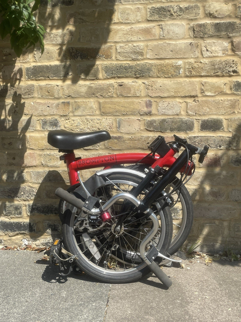 Brompton M3L Folding Bike - Red/Black