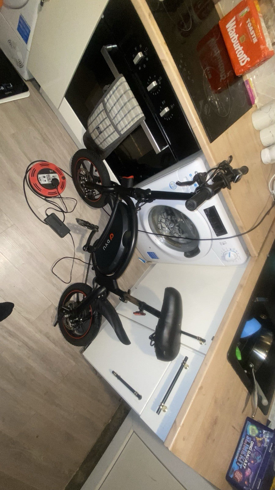 DYU 14in Folding  36V 10Ah 250W Disc Brakes, Lights, Black