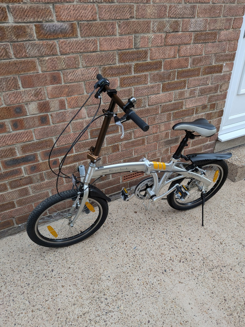 20-inch Folding Aluminum Bike - 6 Speed With Carry Bag