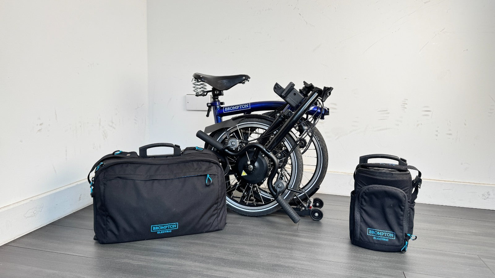 Brompton C-Line Electric 6 Speed Bolt Blue Lacquer Pannier bag Brooks saddle
