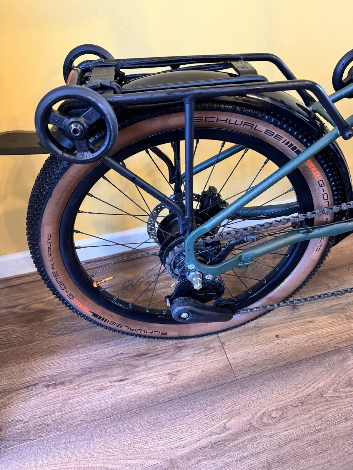 Brompton G Line 8-Speed Folding Bike Size Medium Forest Green