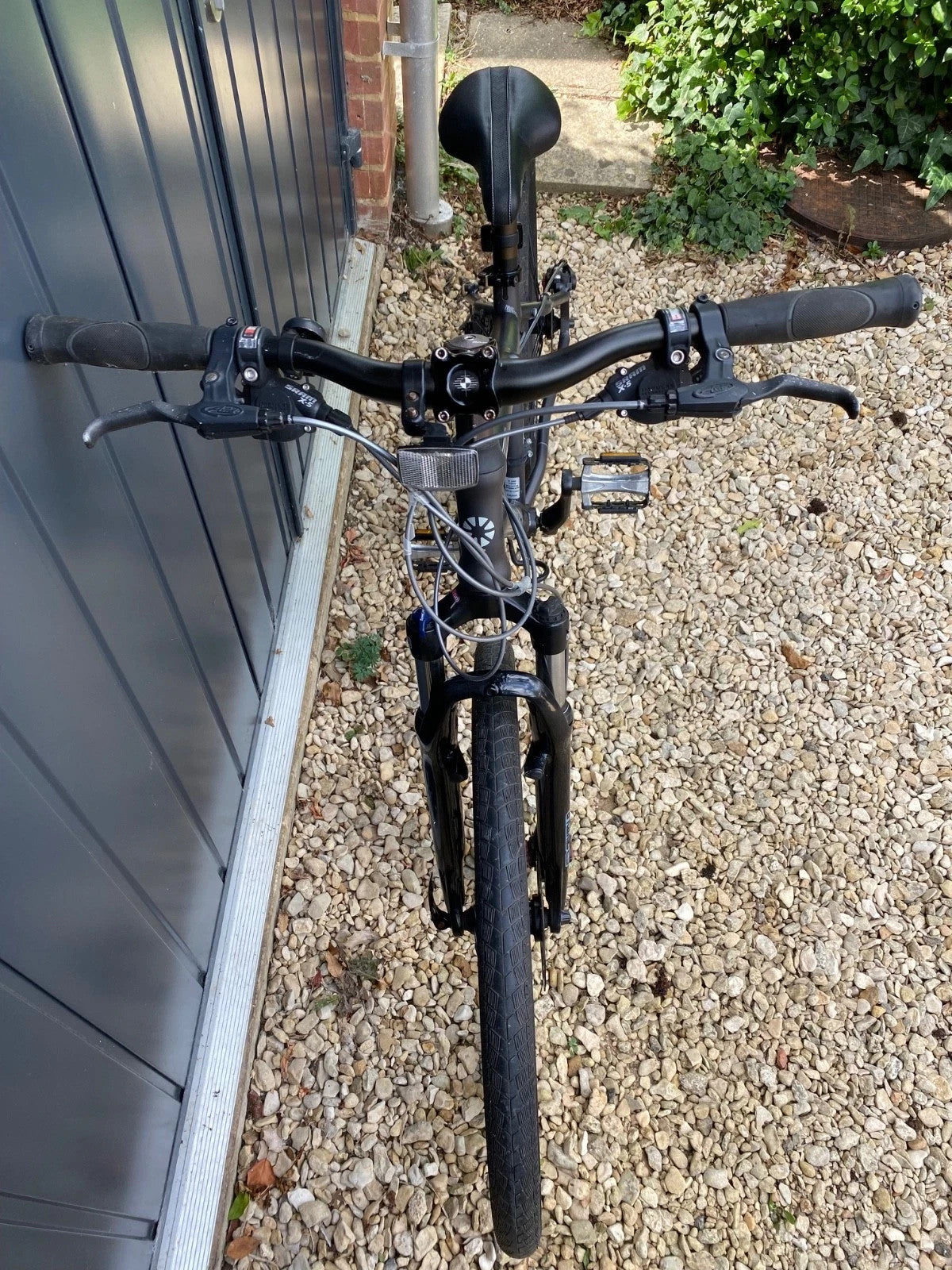 Dahon Matrix 2010 folding mountain bike, aluminium frame.