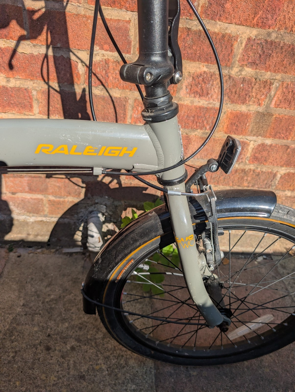 Raleigh Evo Two Folding Bike 20" Aluminium Frame Great Condition