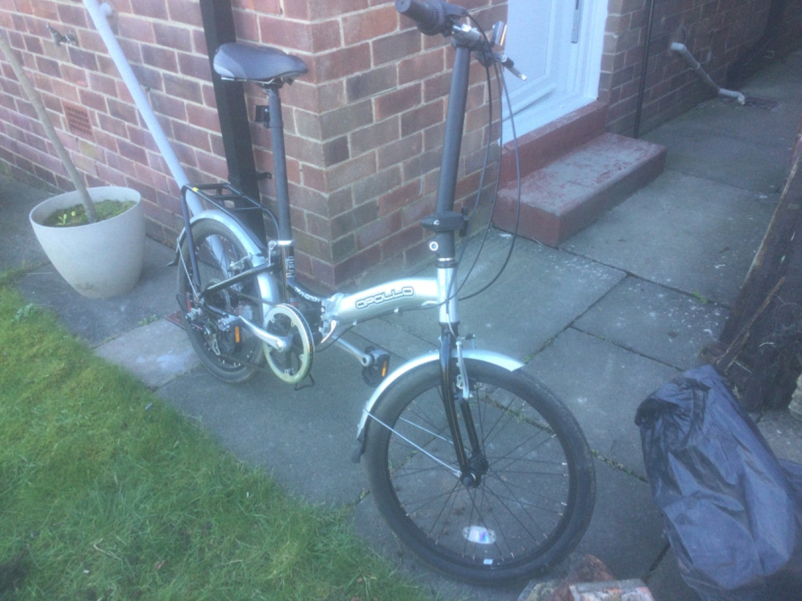 Apollo Transition Folding Bike.  20" Wheels.