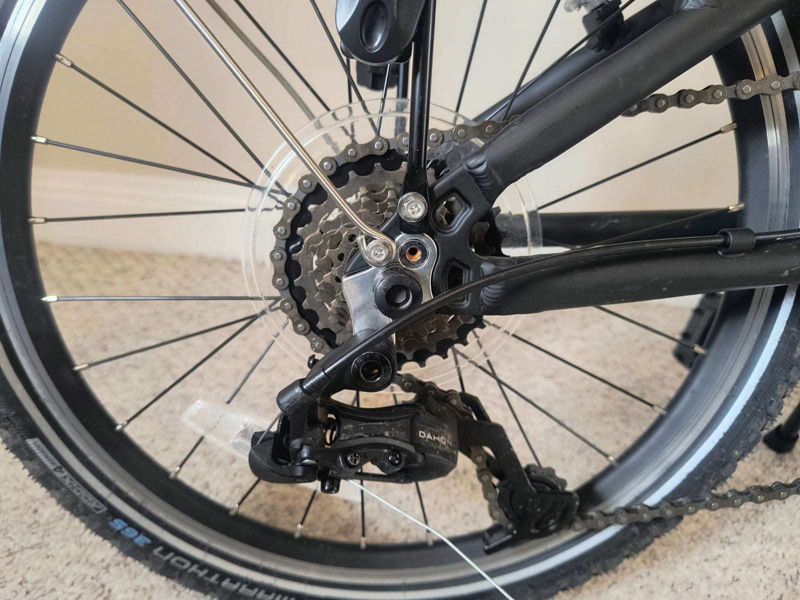 Dahon Hit Folding Bike - 20" - UPGRADED - Schwalbe 365s / Alloy Pedals /  Saddle