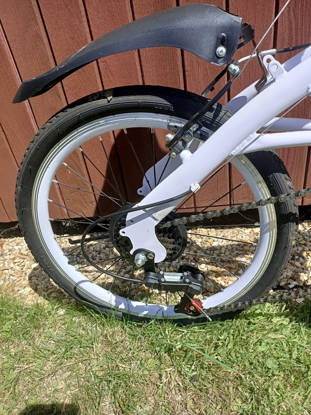 7 Speed 20" Folding White Bike with stand #1216