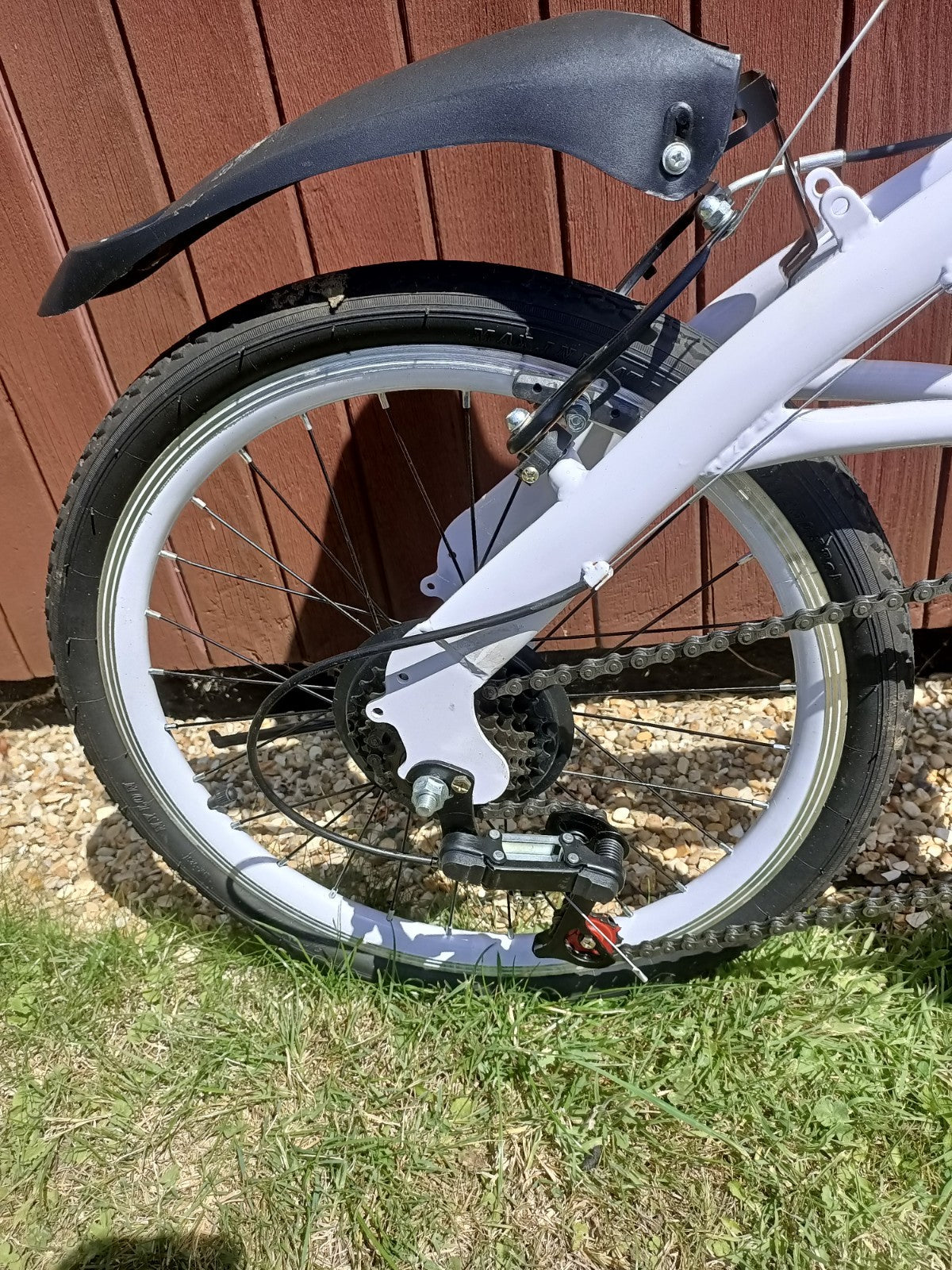 7 Speed 20" Folding White Bike with stand #1216
