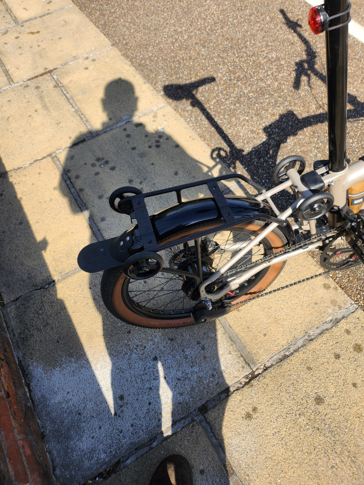 Brompton G Line Medium / Large Folding Bike 8-Speed, Traildust White