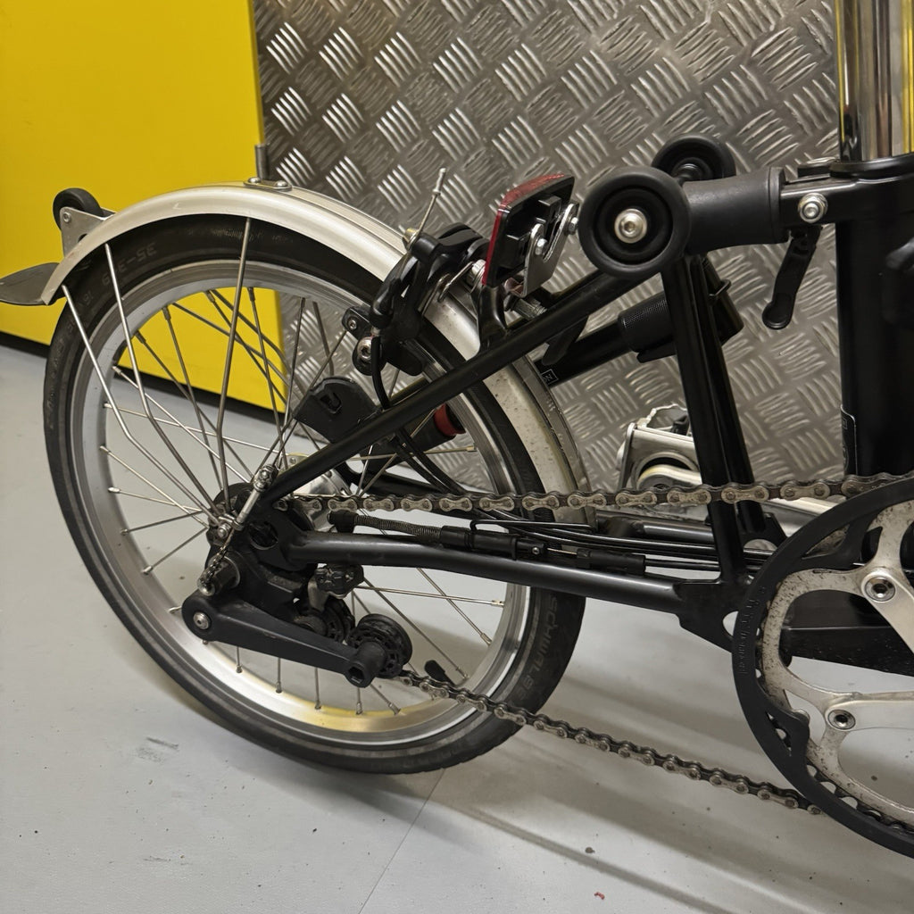 Brompton C Line Explore 2021 Black M Bar Excellent Condition