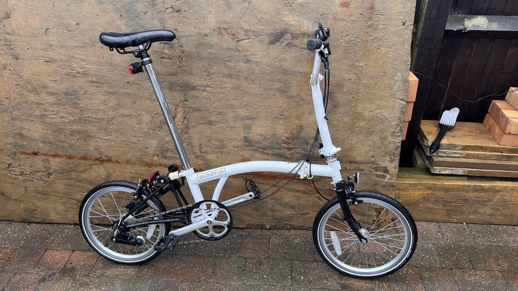 Brompton A Line White (2022 Model) Folding Bike - Great Condition
