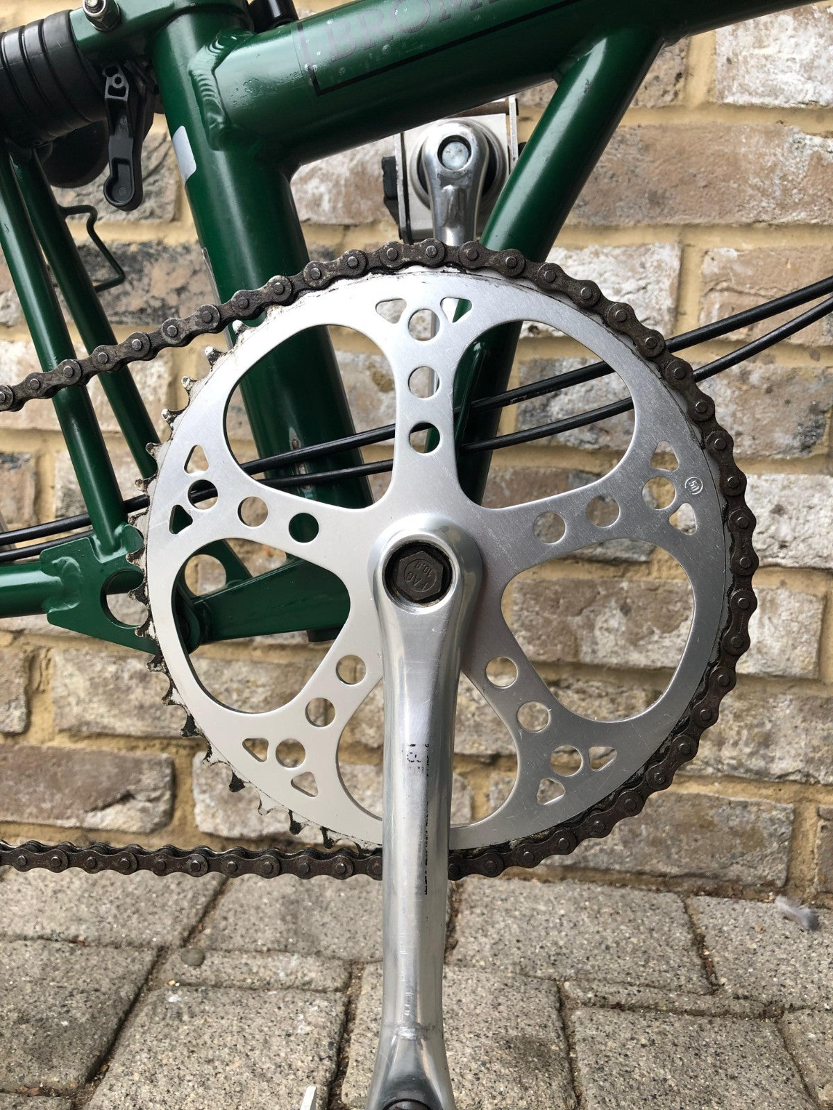 Brompton Racing Green 3 Speed Mid M3L - WORLDWIDE DELIVERY