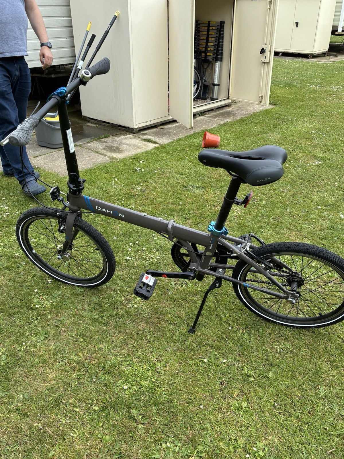 Dahon UNO Ladies Folding Bike, Hardly Used.