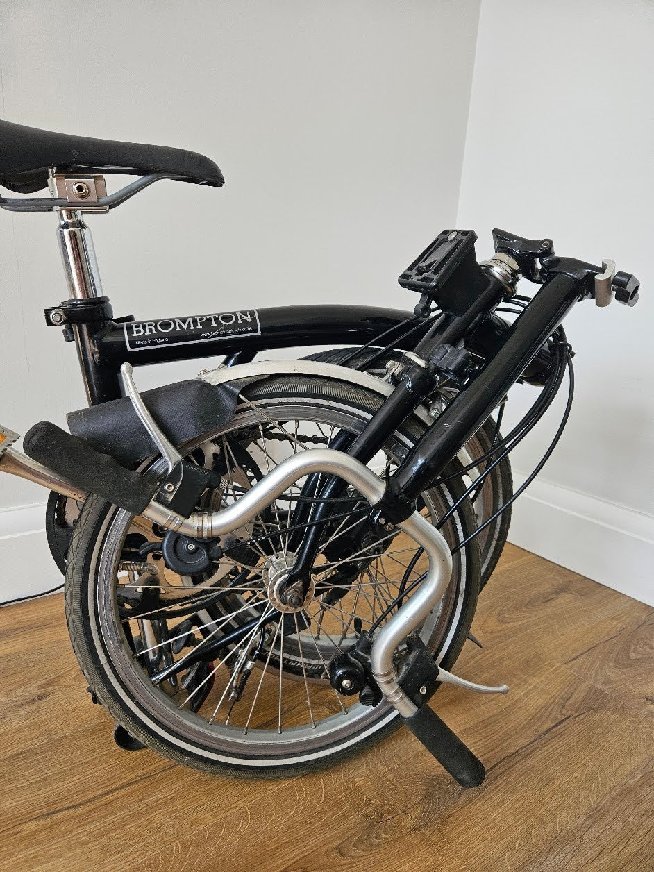 Brompton M6L Folding Bike - Black - 6 gears.