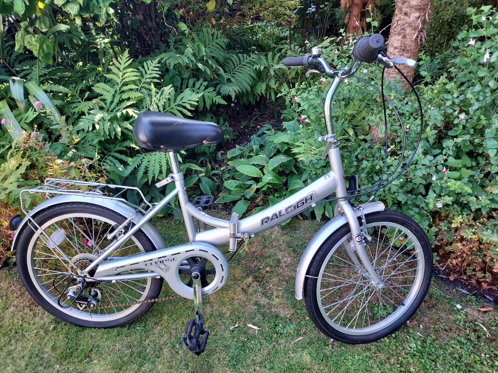 Folding adult bikes with 20" wheels