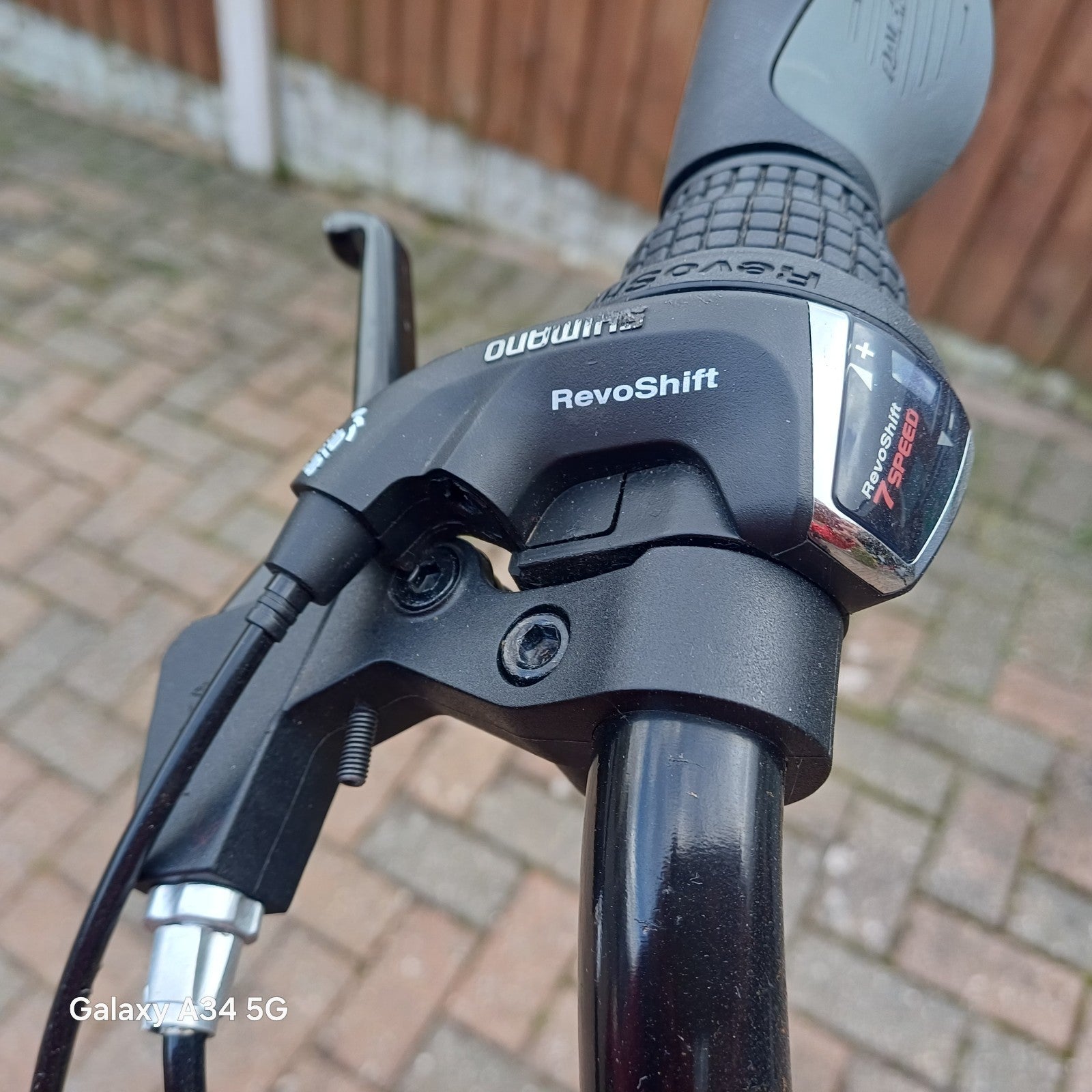 Raleigh Evo 2 Folding Bike 7-Speed Shimano Gears Grey
