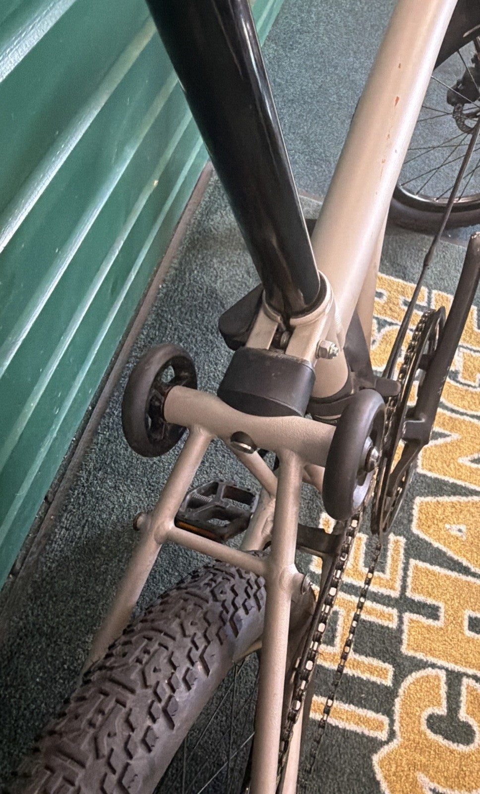 Brompton G Line Medium 8 Speed 20" Folding Bike Traildust White 2024