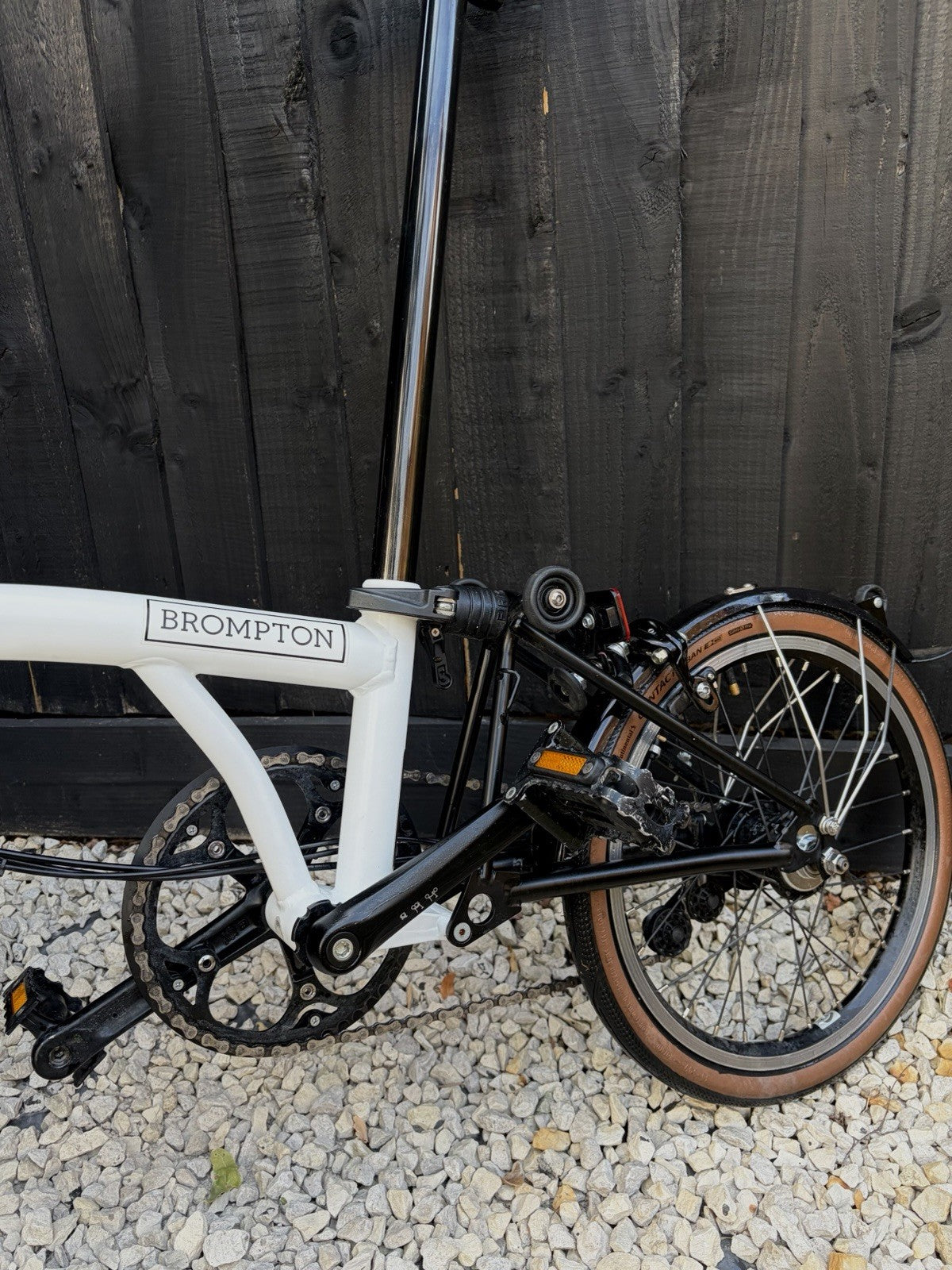Brompton Folding Bike 16in White/Black Hub Gears Mudguards Reflectors