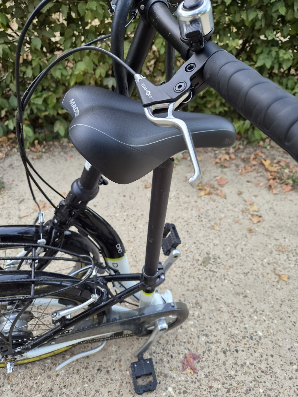 Dahon Ciao Unisex Folding 20" Wheel Bike with Rack and Mudguards