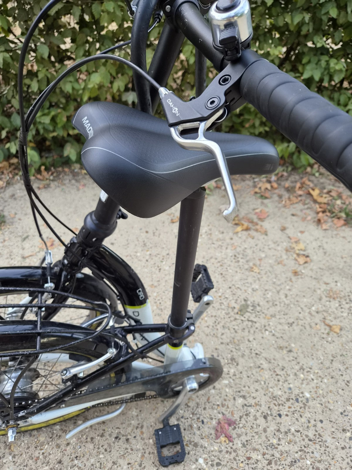 Dahon Ciao Unisex Folding 20" Wheel Bike with Rack and Mudguards
