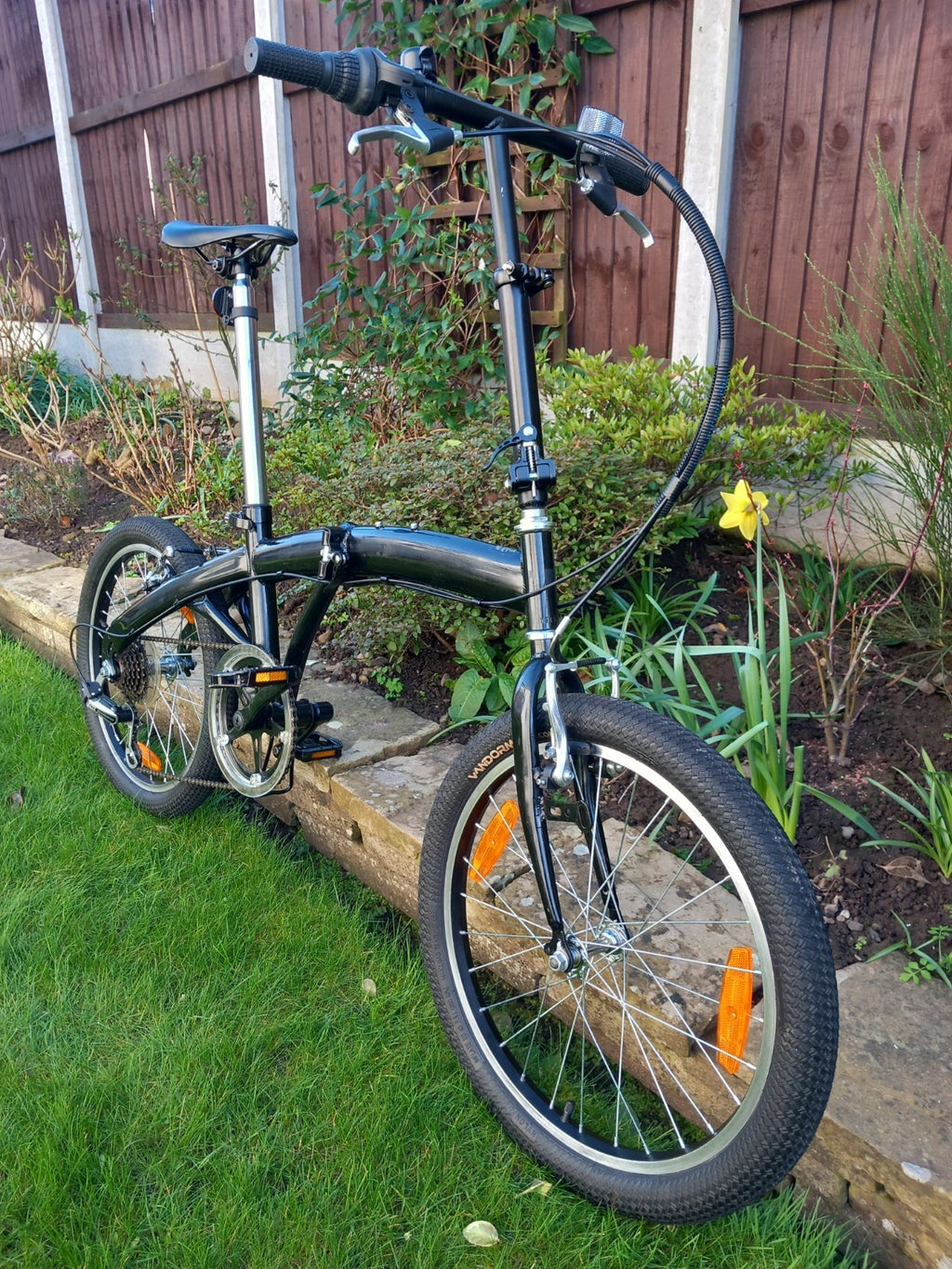 Folding Bike. 20-inch wheels. Very Good Condition. Plus Extras