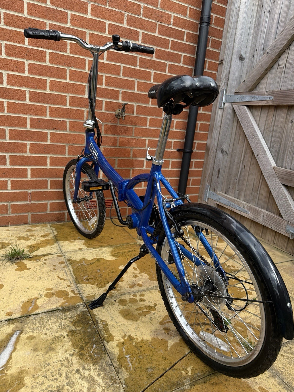 Apollo Luck Blue Folding Bike 20in Mudguards Kickstand Derailleur BMX Bar