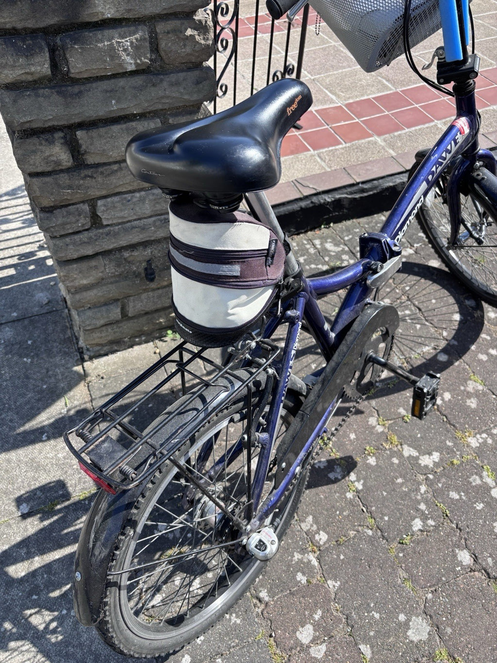 Folding Bike Diamond Dawes 3 Speed Rear Hub, Basket, Saddle Bag.