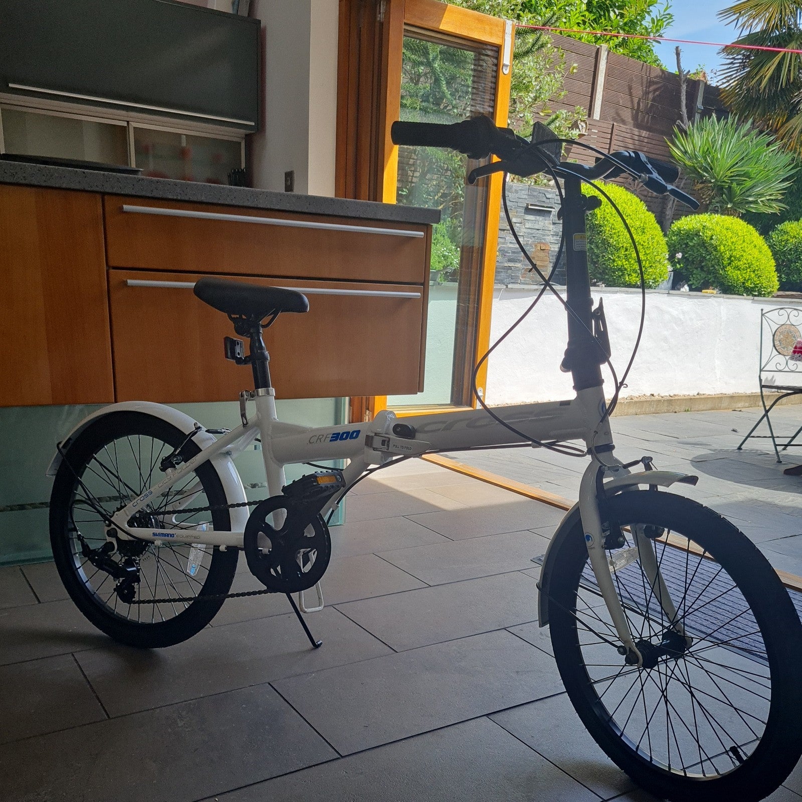 Cross CRF300 Folding Bike 20-inch Unisex White Wheel,pristine Condition