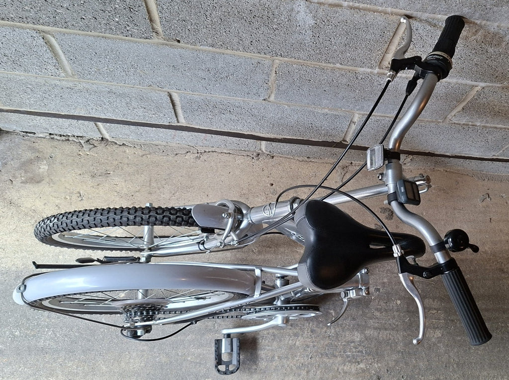 GIANT HALFWAY FOLDING BIKE – 6 Speed, 20" Wheels - Lightweight Aluminium Frame