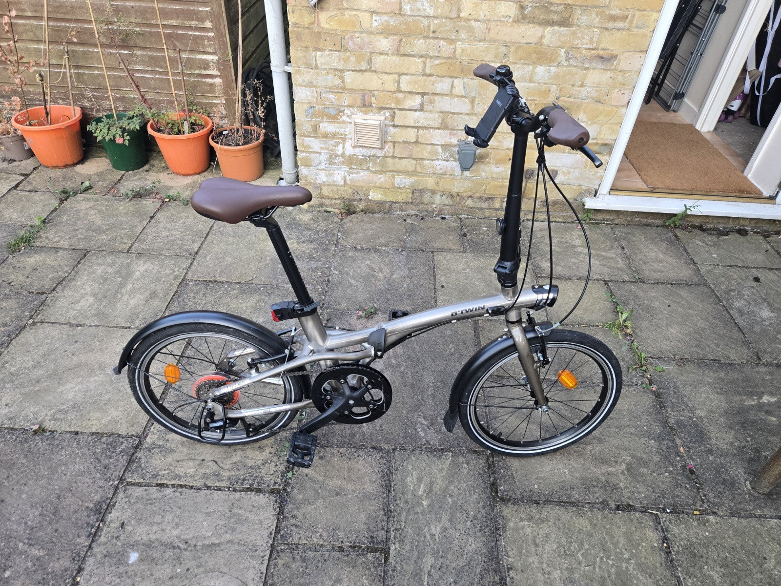 BTWIN Tilt 900 Folding Bike (9-Speed)