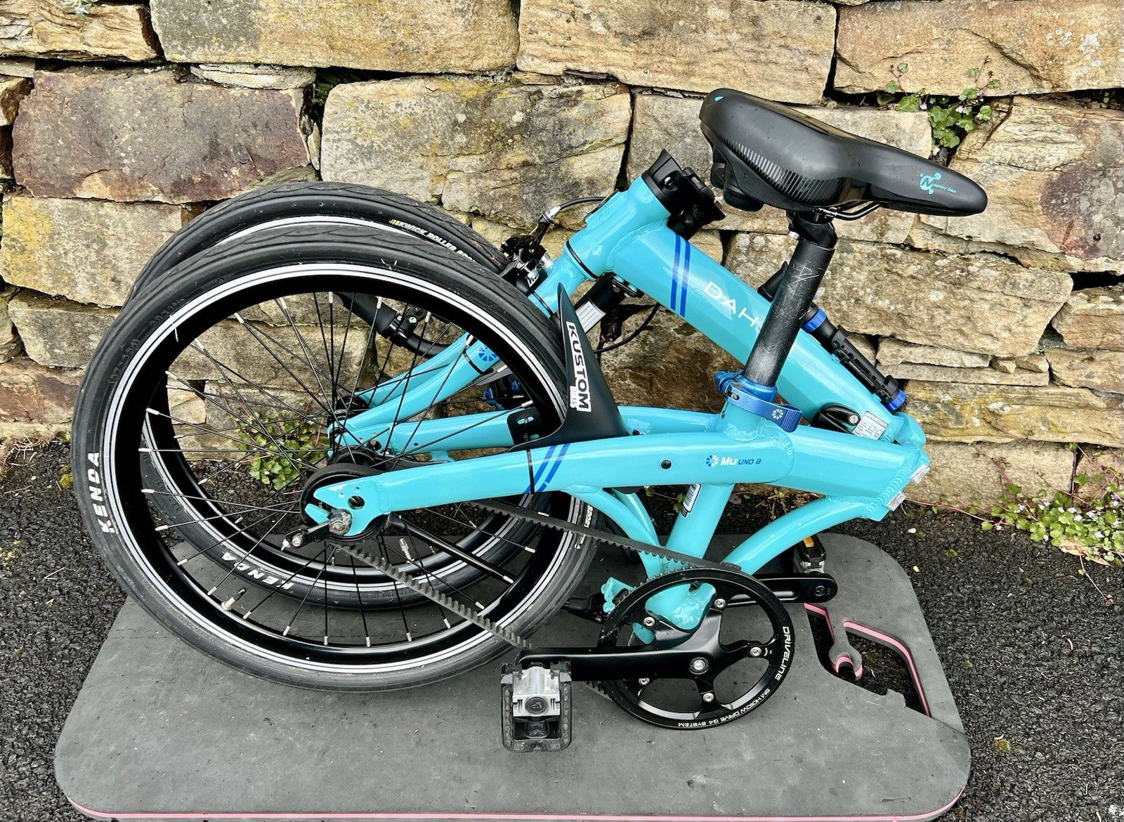Dahon Mu Uno Speed folding bike, belt drive, 10kg, waterproof travel bag - Cool!