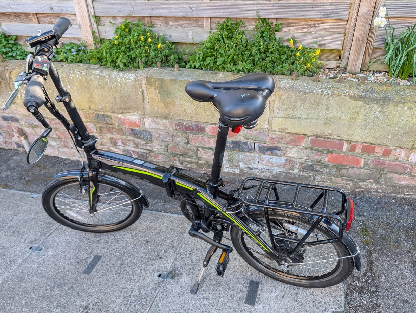 Carrera Crosscity Folding Bike – NEW Battery – Includes Panniers & Lights