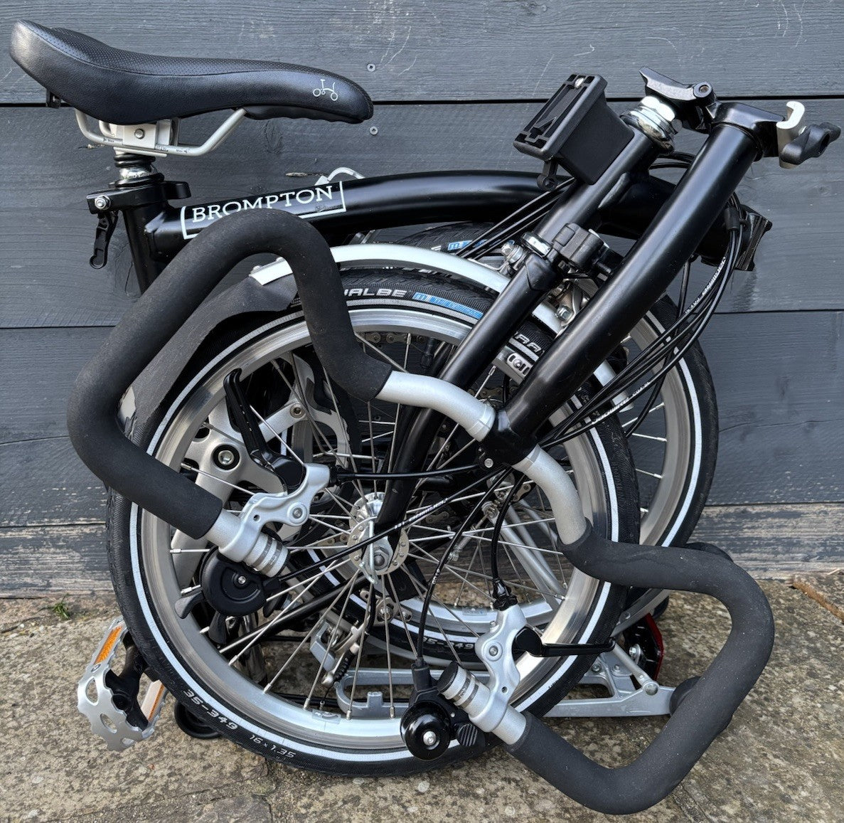 Brompton P6R folding bicycle Touring - C Line Equivalent in Black - Hardly Used