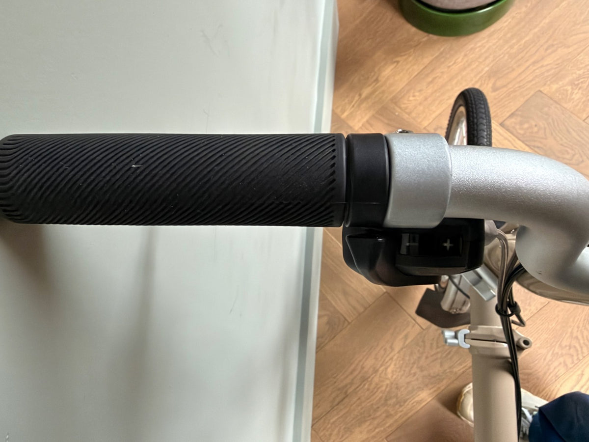 Brompton x Barbour C Line Explore 6 Speed Amble Sands Folding Bike Toolkit
