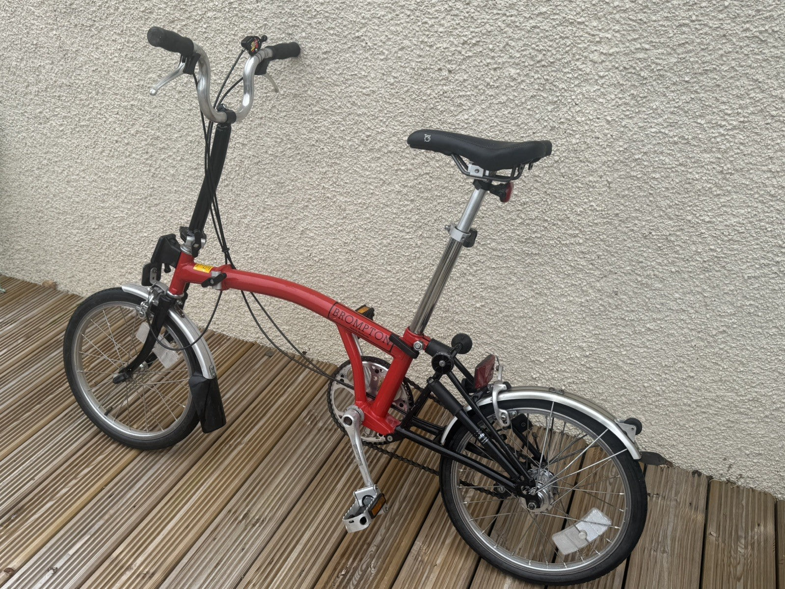 Brompton 3-speed folding bicycle, with telescopic seat post