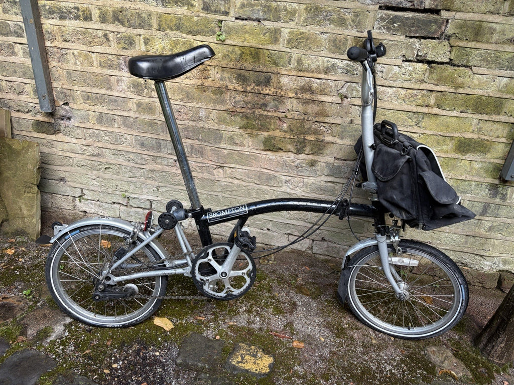 Brompton Folding Bike 16in 31cm Black/Silver Mudguards Reflectors Front Bag inc