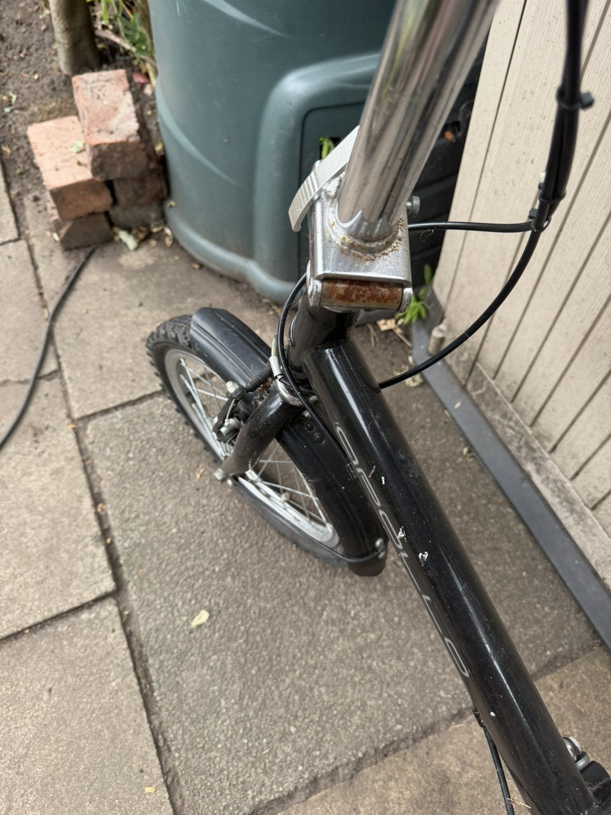apollo folding bike. Single Speed.