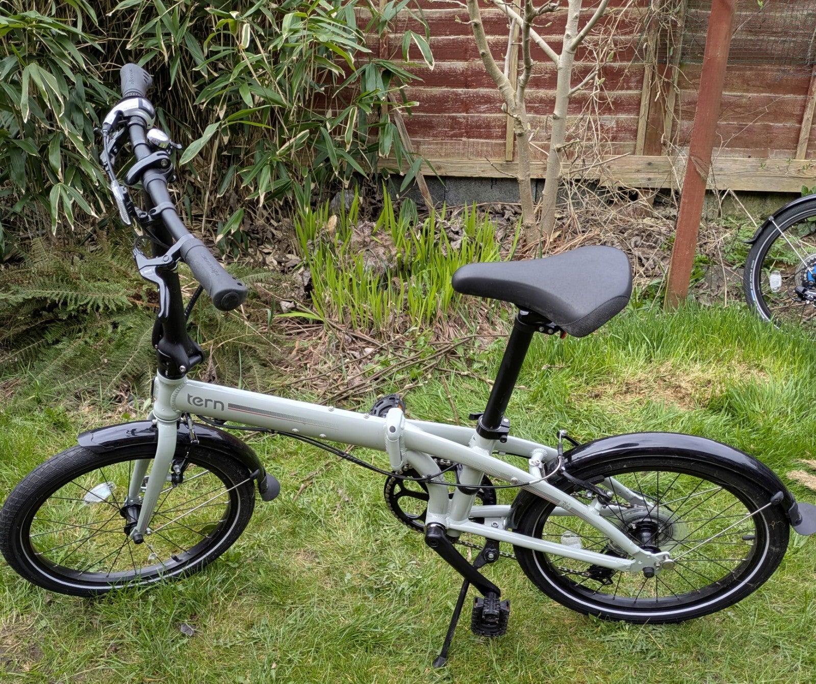 Tern Link C8 Folding Bike Grey