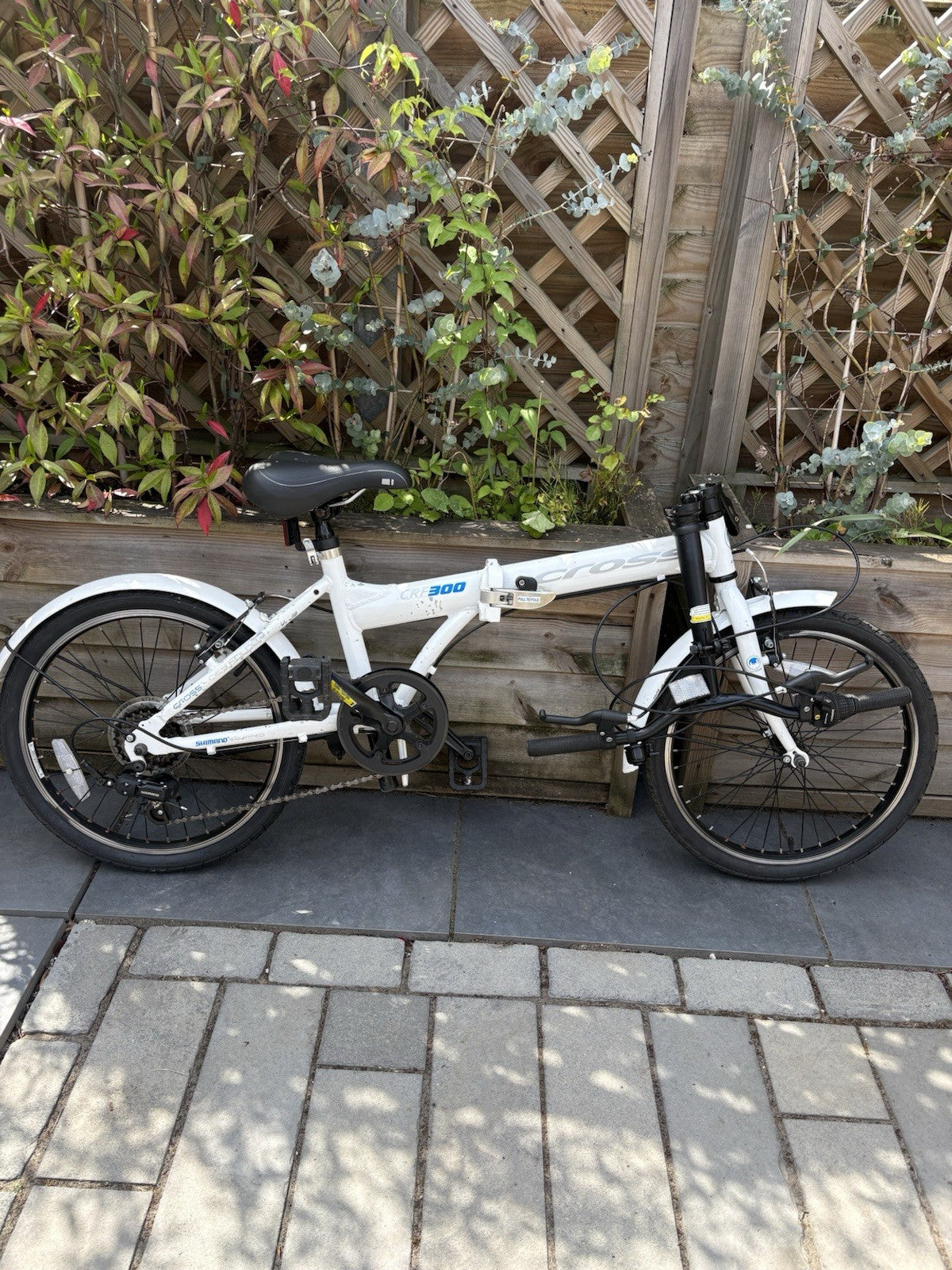 Cross CRF300 Folding Bike 20" Wheels White 6 Speed Aluminium Mudguards V-Brake