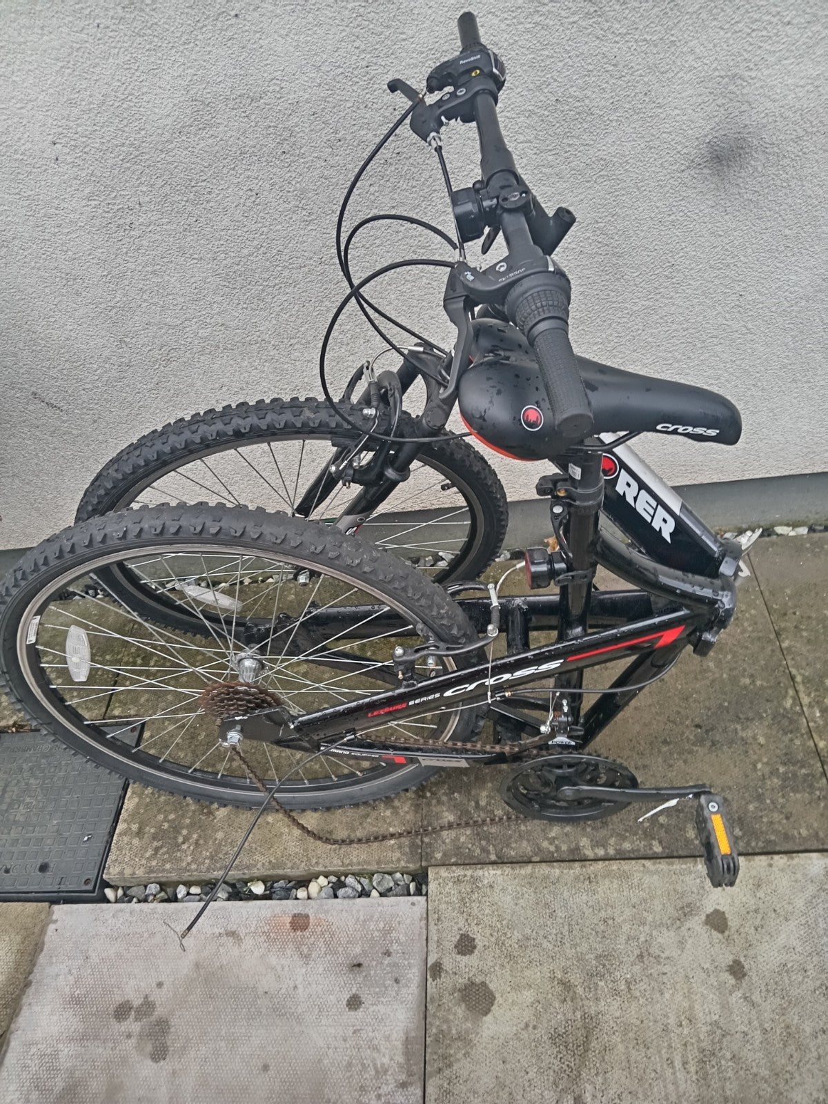 Cross Explorer Folding Bike 26 in Flat Bar Twist Grip V-Brake Front Sus Black